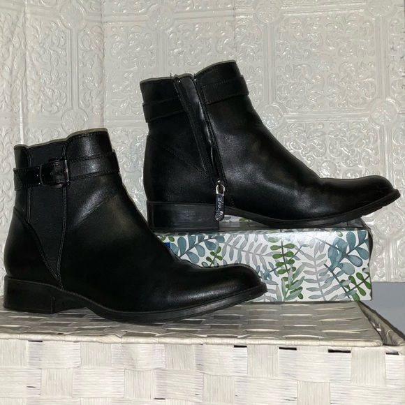 Blondo WATERPROOF Ankle Boot | Black | Size 8 - Picture 3 of 8